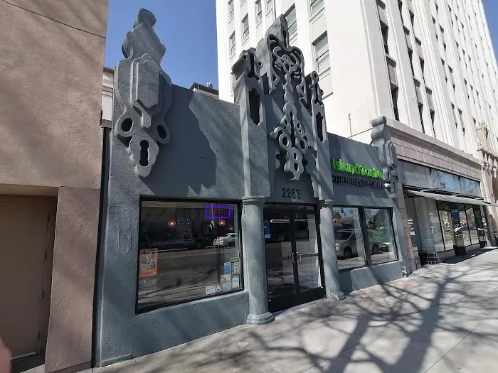 Island Taste Caribbean Grill Picture 9