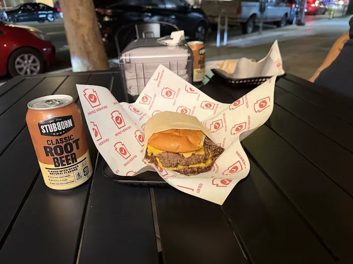 Sixth Street Burger Picture 9