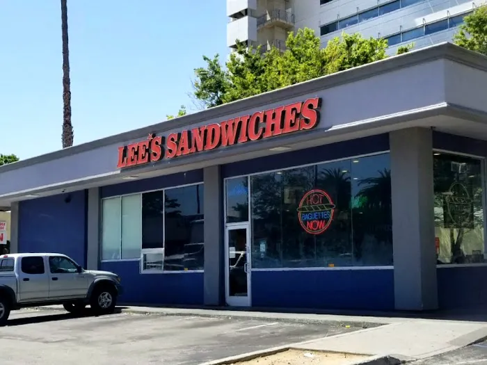 Lee's Sandwiches Picture 6