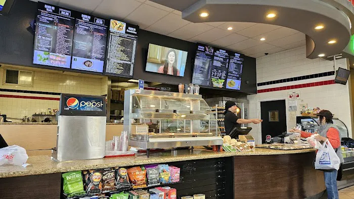 Lee's Sandwiches Picture 8