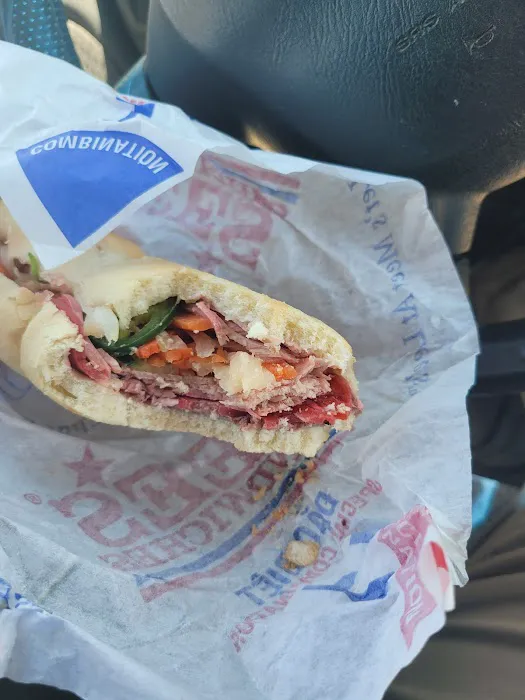 Lee's Sandwiches Picture 2