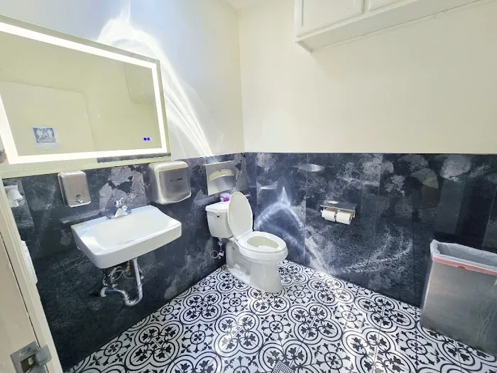 Phở Passion and MinTea Bar Picture 3