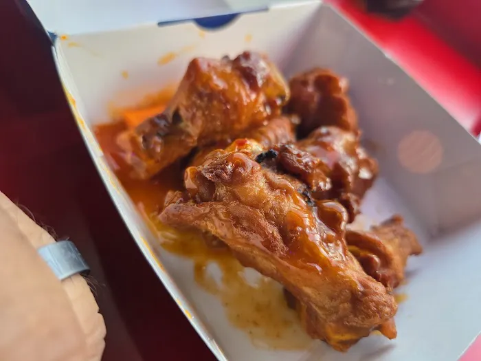 Astroid Burgers And Wings Picture 1