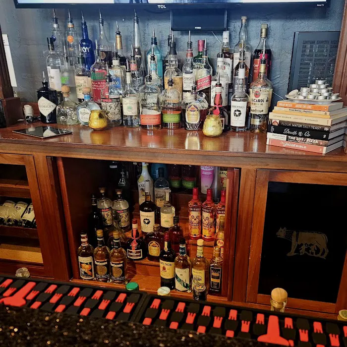 The Last Round Tavern Picture 10