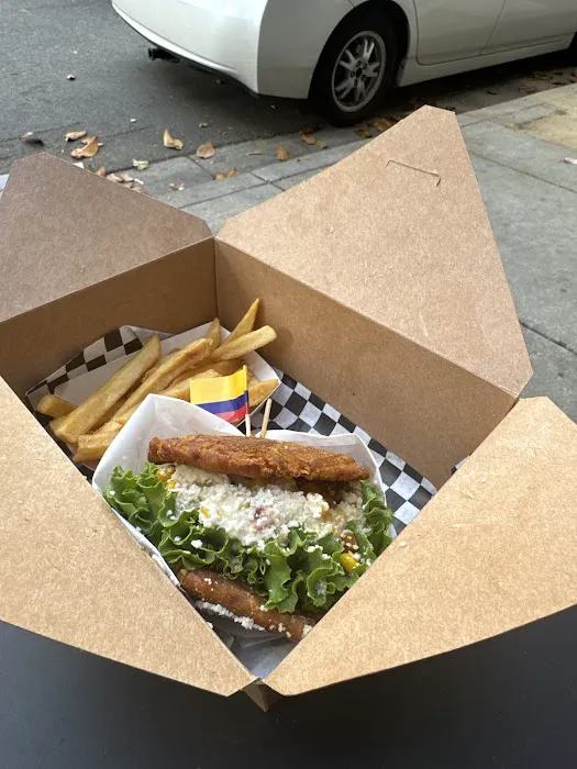 El Apartamento Colombian Burgers Picture 1