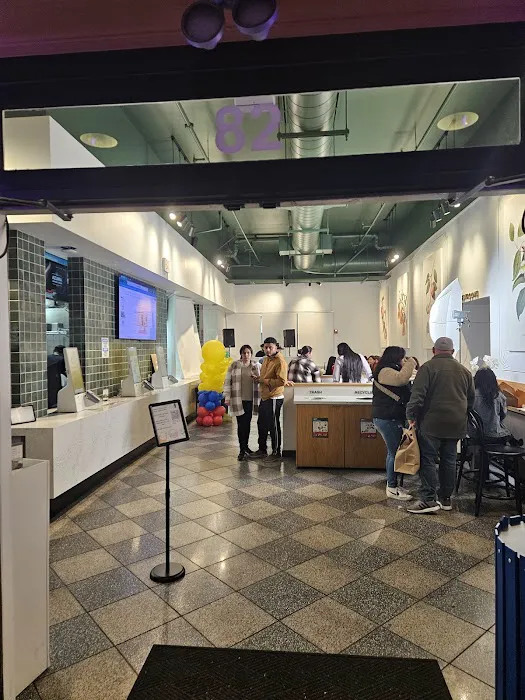 El Apartamento Colombian Burgers Picture 10