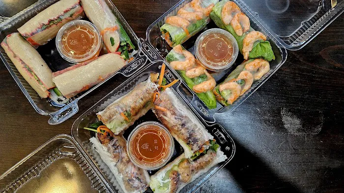 Aina's Vegan Banh Mi Picture 4