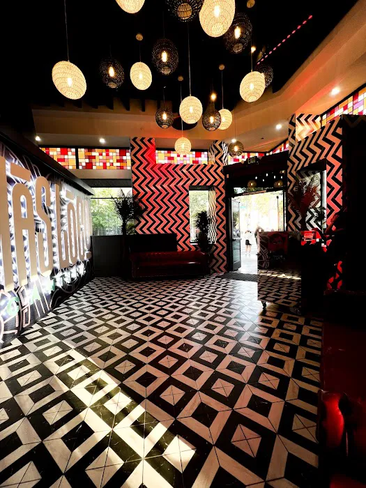 Mas Loco Cantina | Restaurant Sportsbar & Nightlife Picture 2