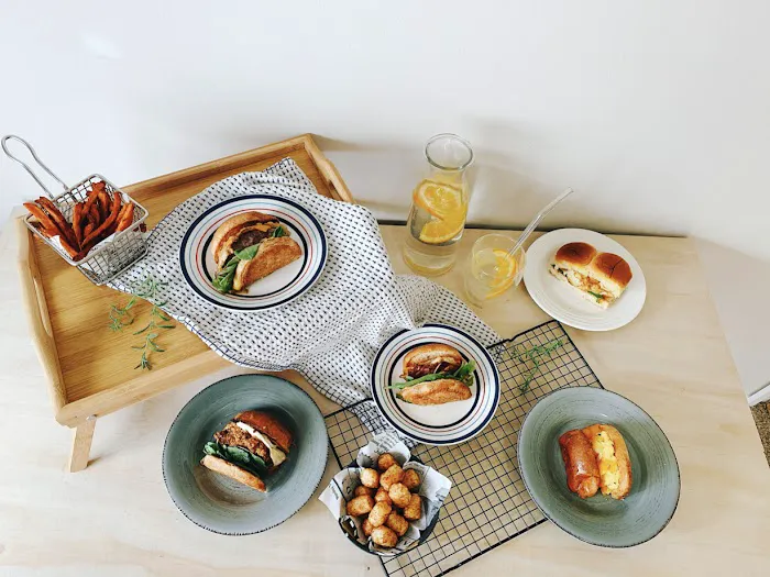 EggHead Sando Café Picture 9