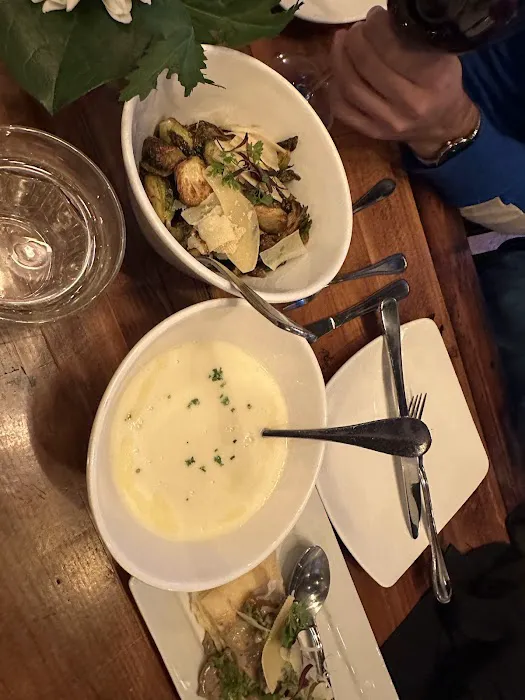 Elyse Restaurant Picture 3