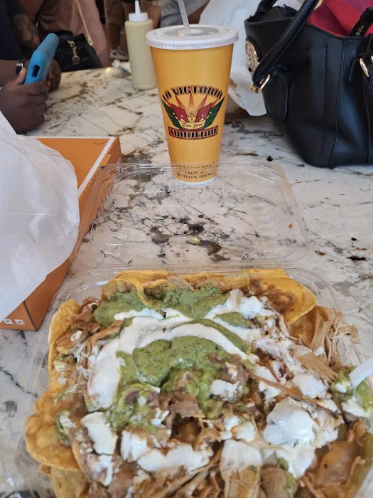 La Victoria Taqueria Picture 2