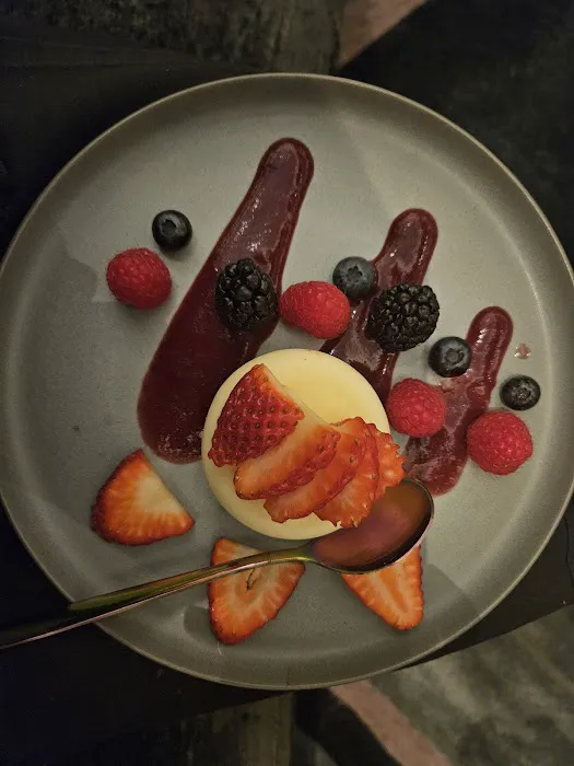 AJI Bar & Robata Picture 4