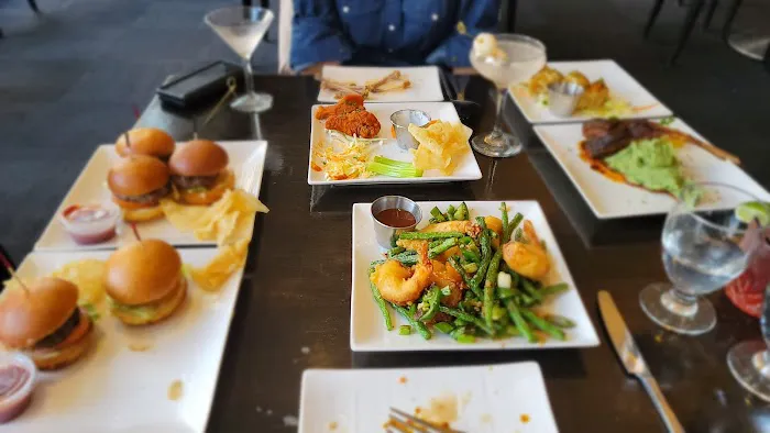 Mosaic Restaurant and Ultra Lounge Picture 3