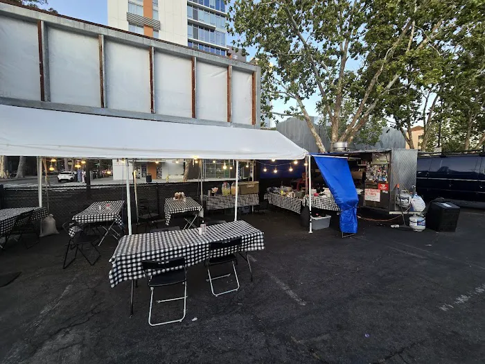 Las Delicias De Toñita Taco Truck Picture 9