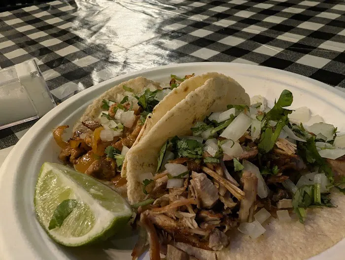 Las Delicias De Toñita Taco Truck Picture 8