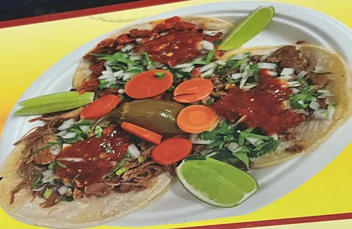 Lobo’s Tacos Picture 1