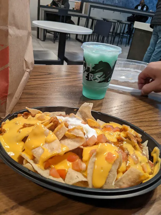 Taco Bell Cantina Picture 3