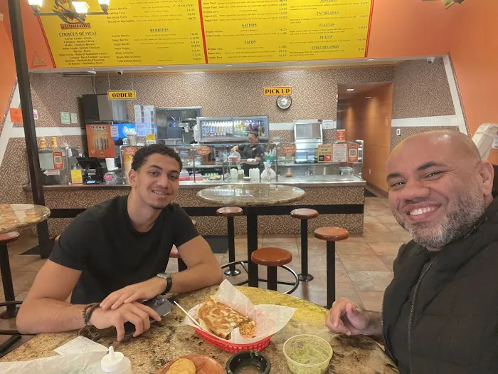 La Victoria Taqueria Picture 4