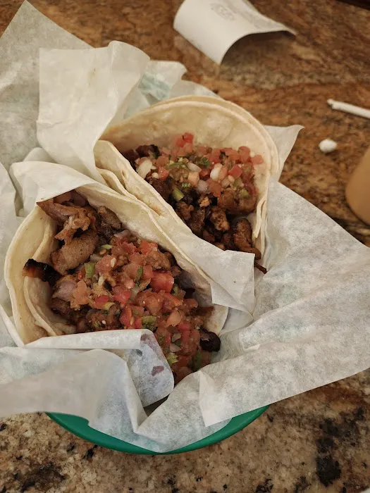 La Victoria Taqueria Picture 3