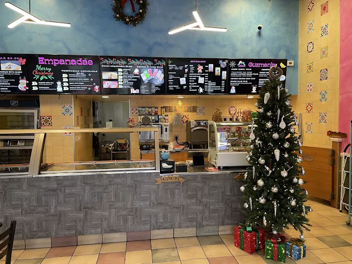 Casa Guzmania - Restaurant Picture 8