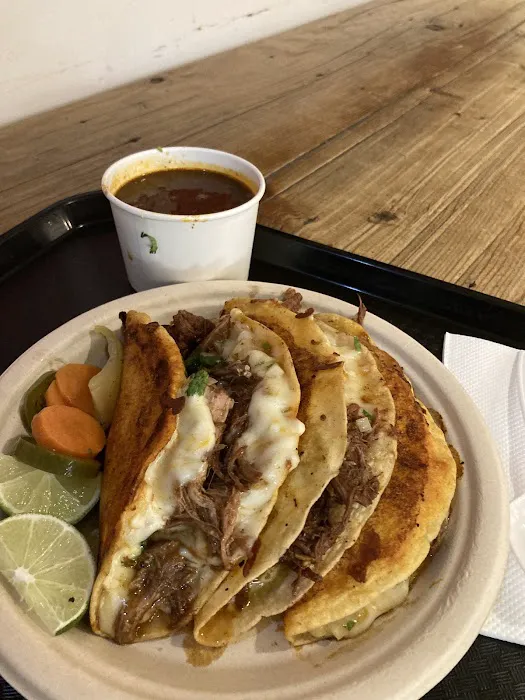 3 Hermanos Mexican Grill Picture 6