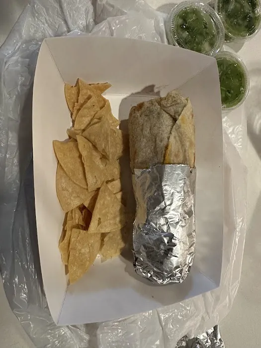 3 Hermanos Mexican Grill Picture 2