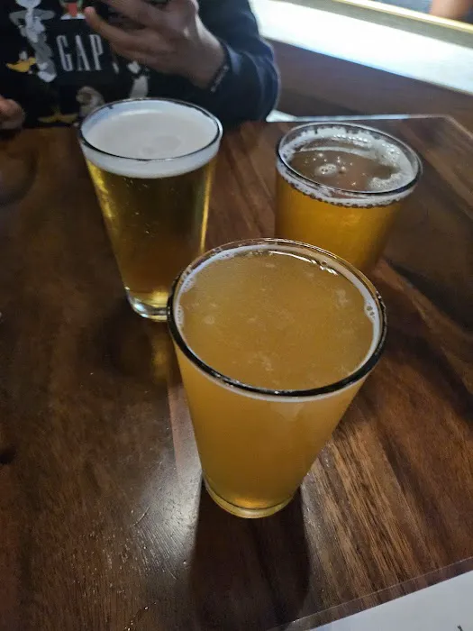 The Old Wagon Saloon & Grill Picture 1