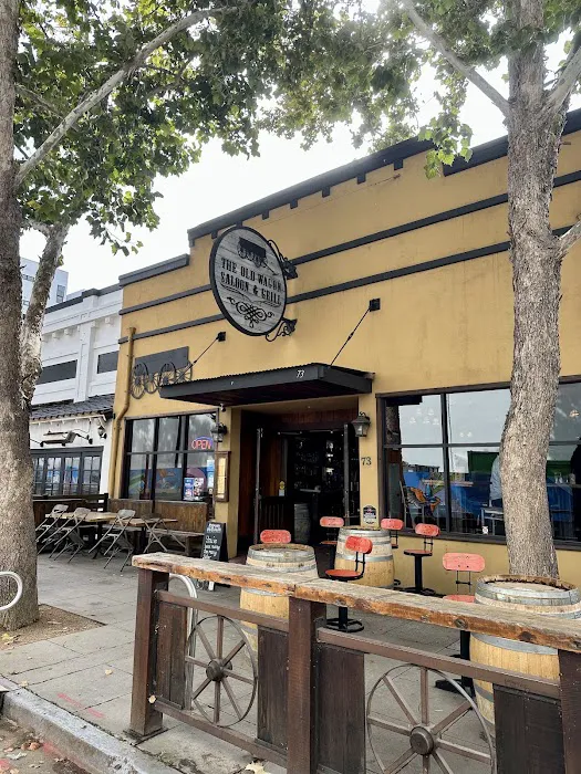 The Old Wagon Saloon & Grill Picture 8