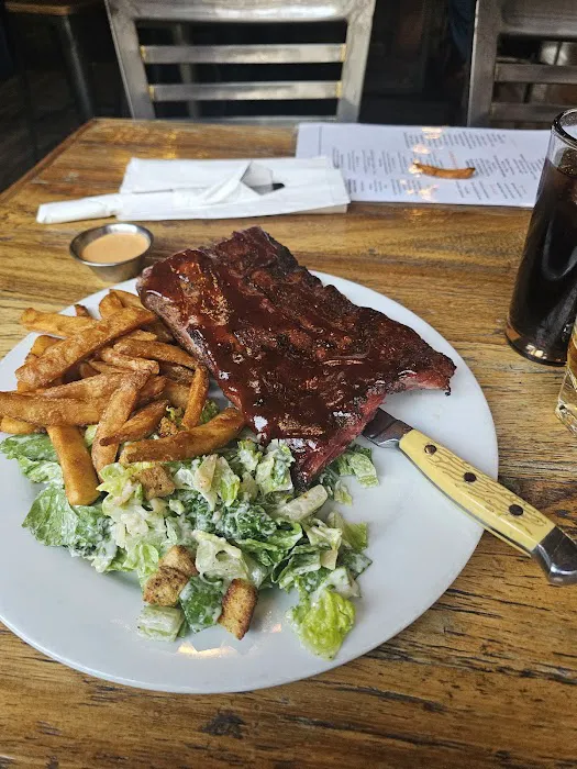 The Old Wagon Saloon & Grill Picture 3