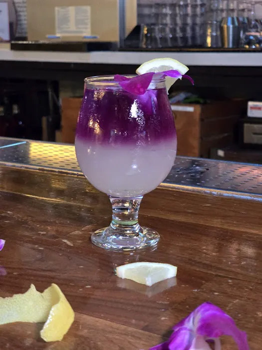 SP2 Communal Bar + Restaurant Picture 1