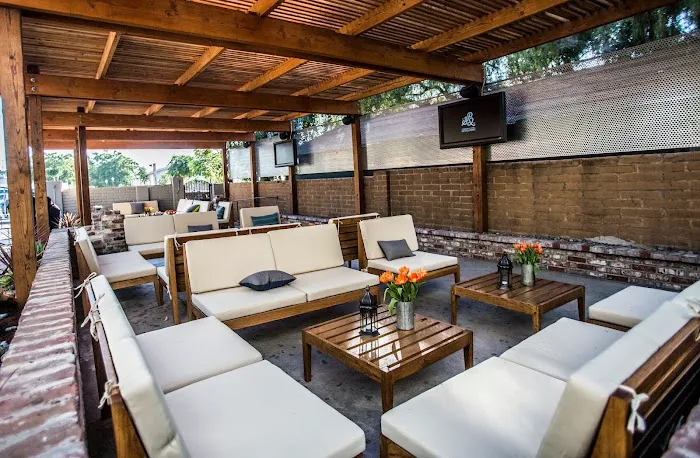 SP2 Communal Bar + Restaurant Picture 7