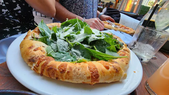 SP2 Communal Bar + Restaurant Picture 5