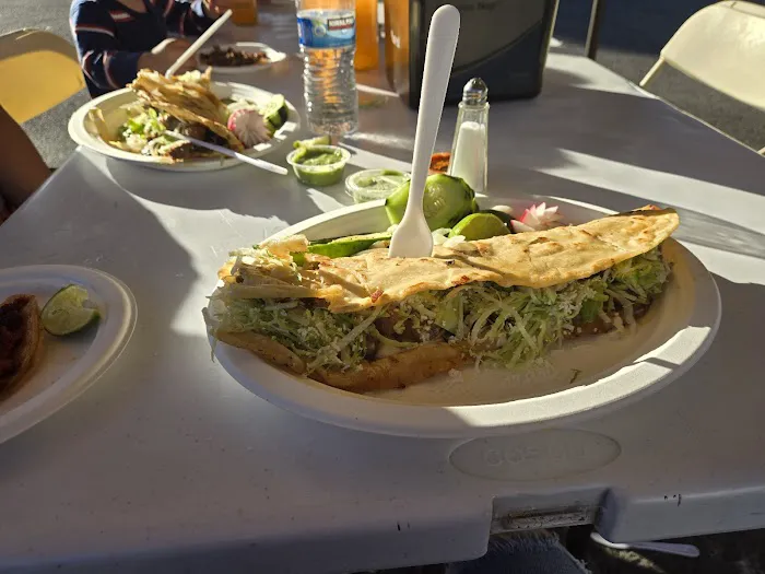 El Torito Azteca Food Truck Picture 7