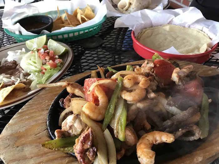 5 Spot Chivas Grill Picture 3