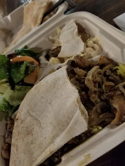 Robee's Falafel Picture 7