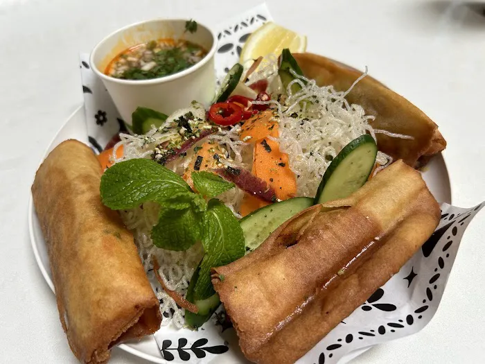 Suerte Eatery Picture 6