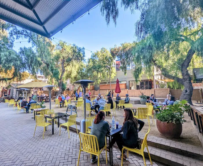 Urban Momo Picture 10