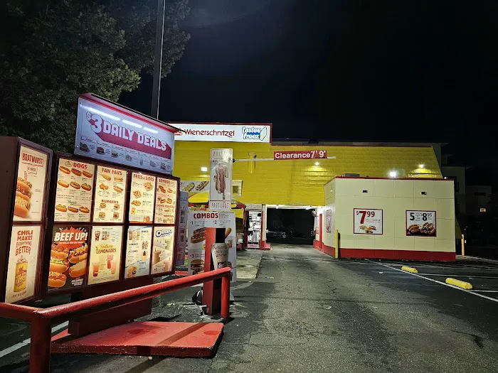 Wienerschnitzel Picture 5