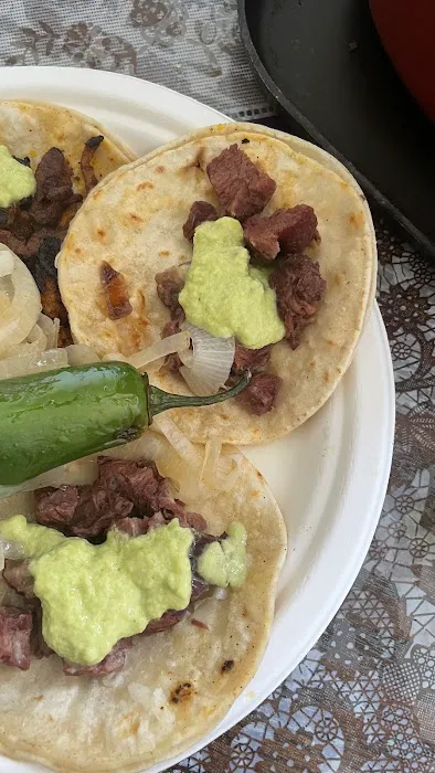 Tacos los 3 Hermanos | Taco Truck Picture 6