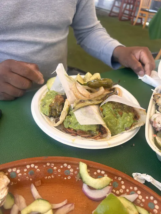 Tacos los 3 Hermanos | Taco Truck Picture 10