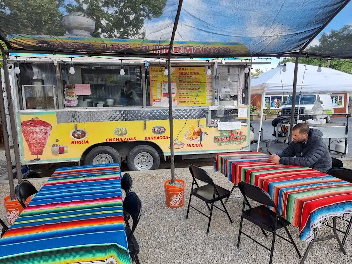 Tacos los 3 Hermanos | Taco Truck Picture 8