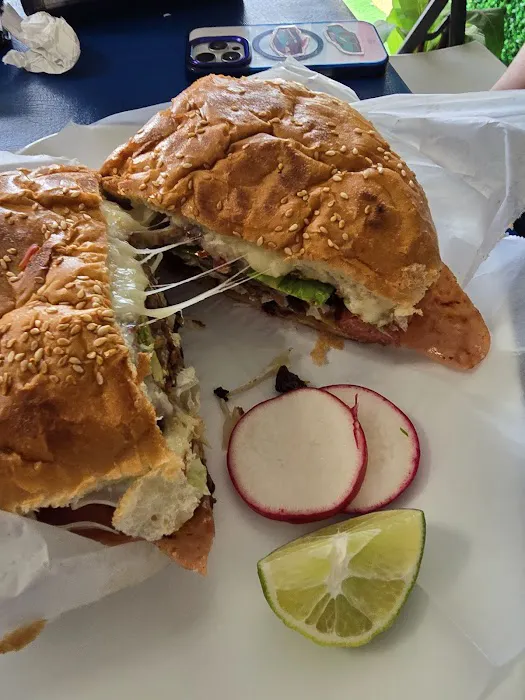 LOS TACOS DE MI TIERRA Picture 3