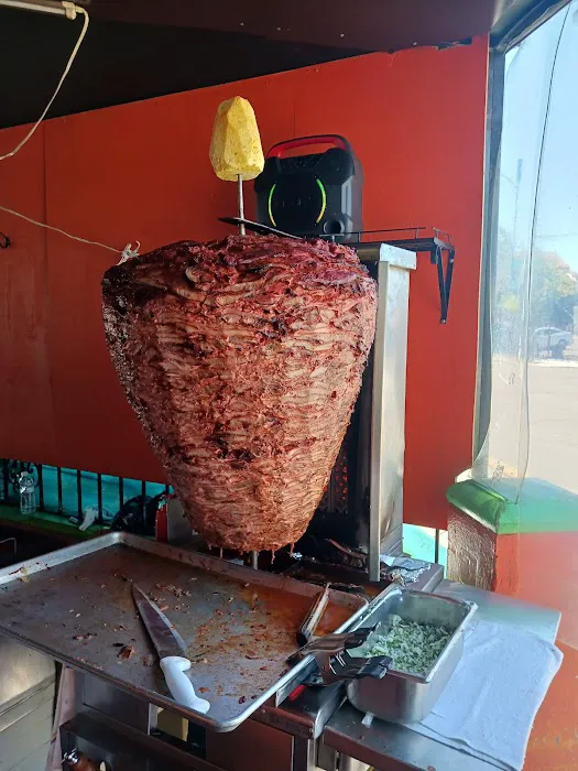 Metro Balderas Taqueria Picture 4