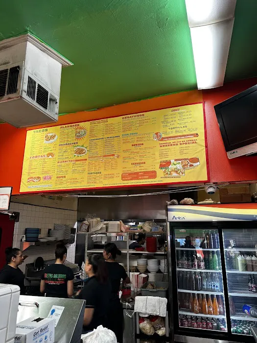 Metro Balderas Taqueria Picture 6