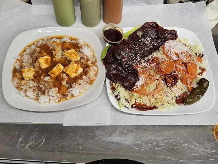 Los Twins Mexican Grill Picture 3