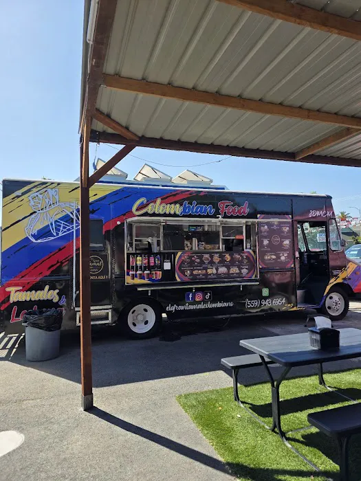 El Gran Tamal Colombiano Picture 1