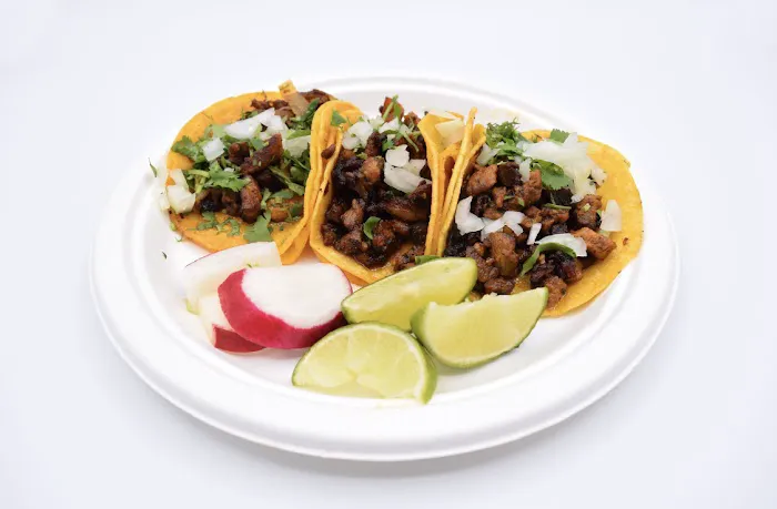 Famosa Taqueria Picture 3