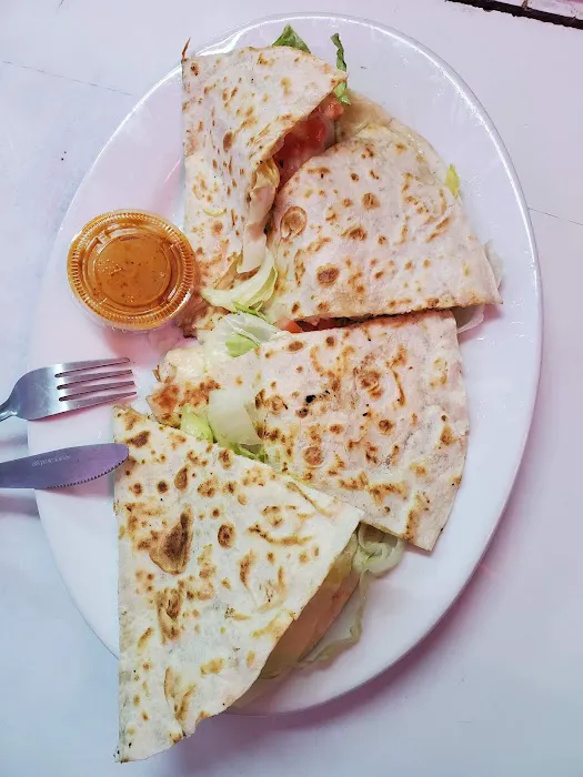 salome ś quick stop+taqueria Picture 1