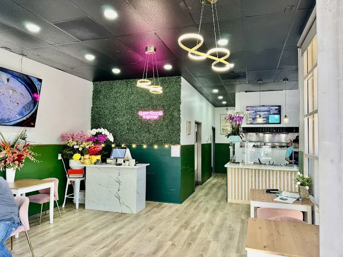 Queen Eggroll Express Picture 1