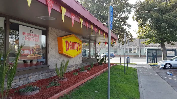 Denny's Picture 2
